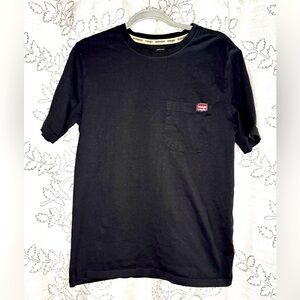 Wrangler Workwear - Black Short Sleeve Tee with Pocket - Men’s Sz Small - 34-36